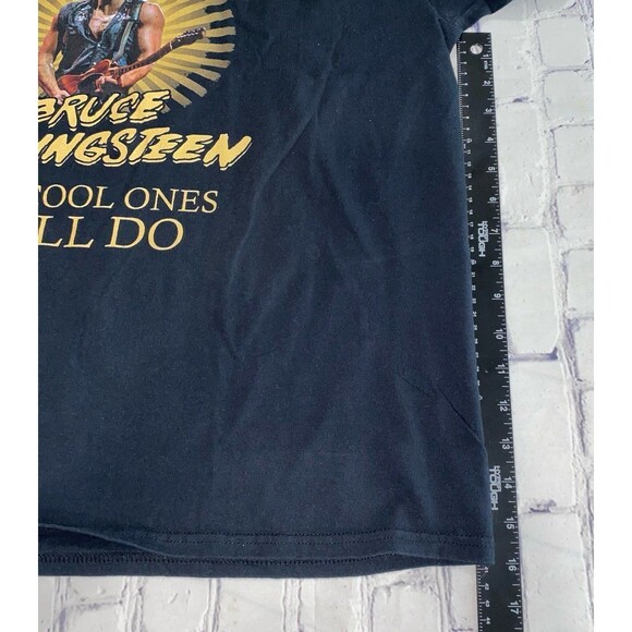 Gildan T-Shirt Men’s Size XL Color Black Bruce Springsteen Graphic Tee - Picture 8 of 9